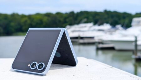 Samsung Galaxy Z Flip7 kapak ekranında büyük değişim getirecek!