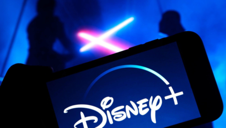 Disney+ sevilen dizi için fişi çekti