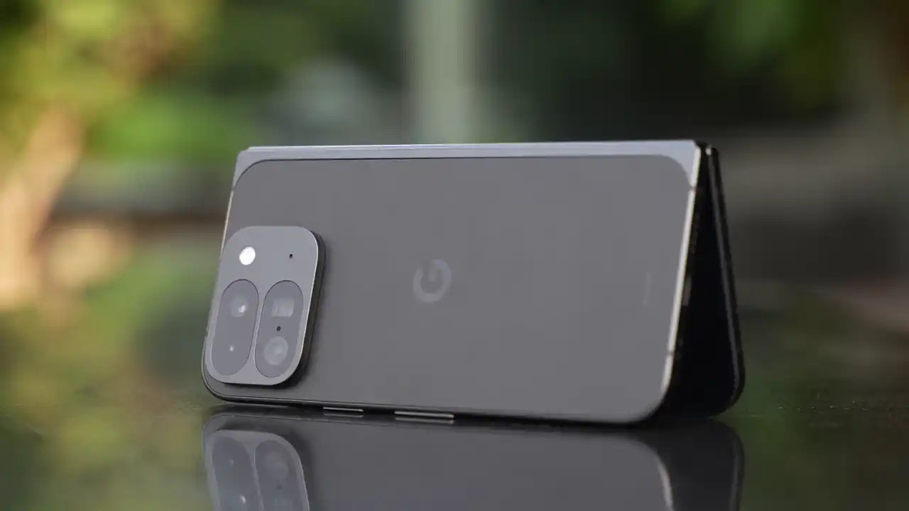 Google, katlanabilir telefon kesimini sallayacak