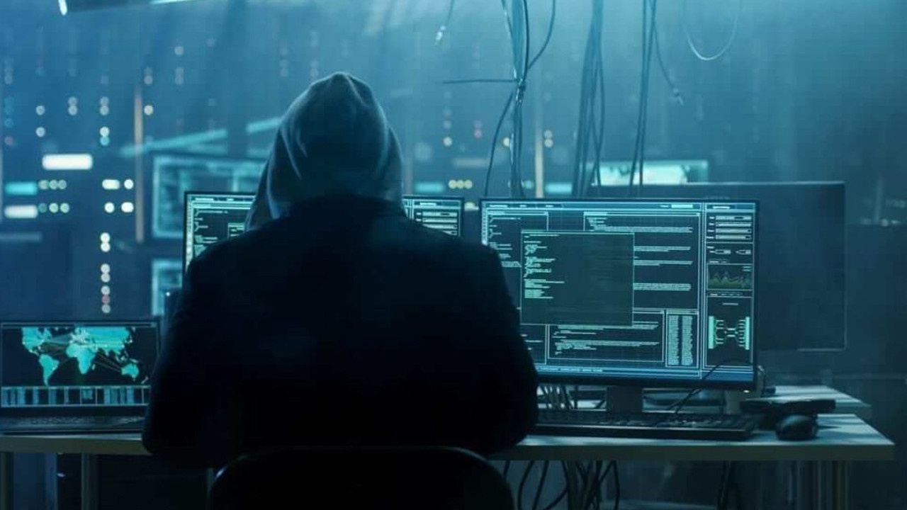 Hackerlar toplumsal mühendislik usulüyle şahsî datalara erişti