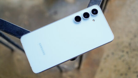 Samsung bu telefonda uygun fiyata üst seviye özellikler sunacak!