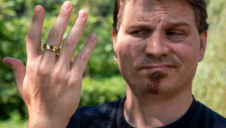 Samsung Galaxy Ring kullanıcısının parmağında sişti! Hastanede çıkartıldı