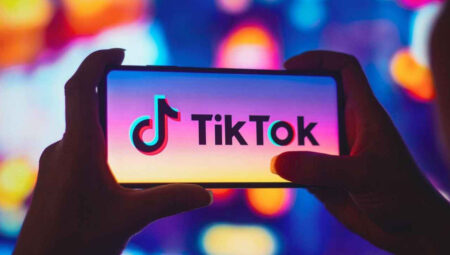 TikTok’tan ebeveynlere güvenlik atılımı: Çocuklar görüntü yükleyince bildirim gidecek