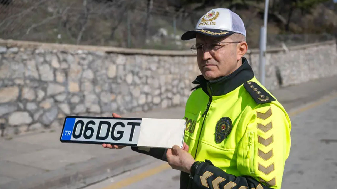 140 bin TL ceza ödememek için son şans! Plakanızda bu 3 özellik yoksa çabucak değiştirin