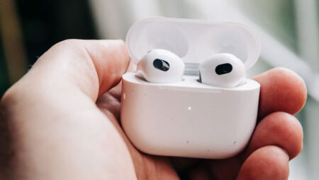 Apple fiyatsız AirPods 3 Pro dağıtıyor