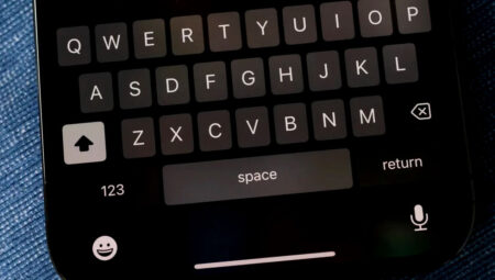 Apple, iPhone’lardaki klavye problemini yıllar sonra çözdü