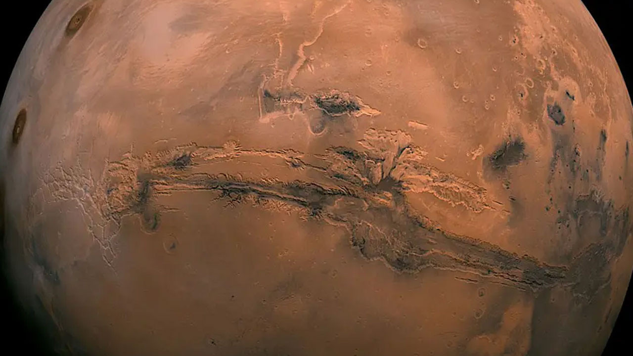 Bilim insanı, NASA’ya meydan okudu! “Mars’ta 50 yıl evvel hayat bulundu”
