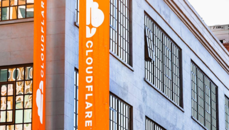 Cloudflare çöküşün sebebi belirli oldu: Sorun dahili sistem yanlışı