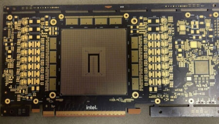 Intel’in kapalı AI GPU’su ortaya çıktı: 160 GB LPDDR5X ve Xe3P
