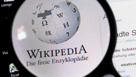 Wikipedia sayfa görüntülemeleri düşüyor!