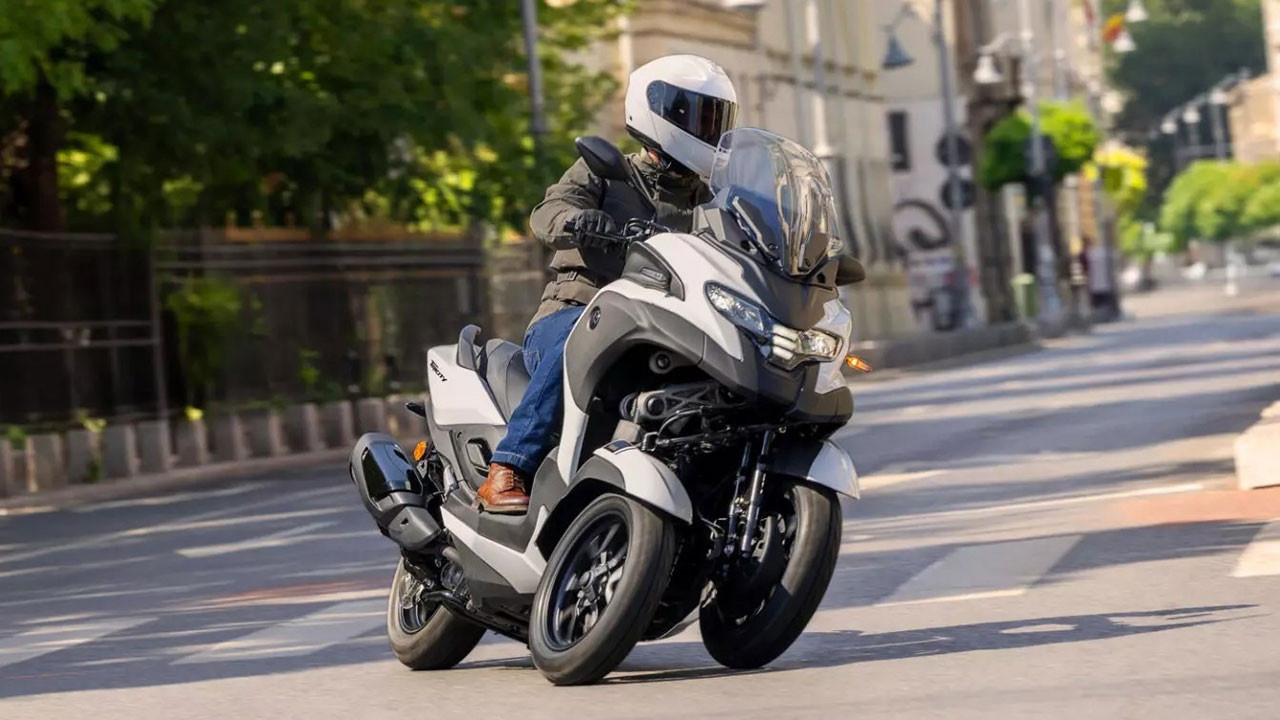 Yamaha dünyanın birinci hava yastıklı scooter’ını tanıttı